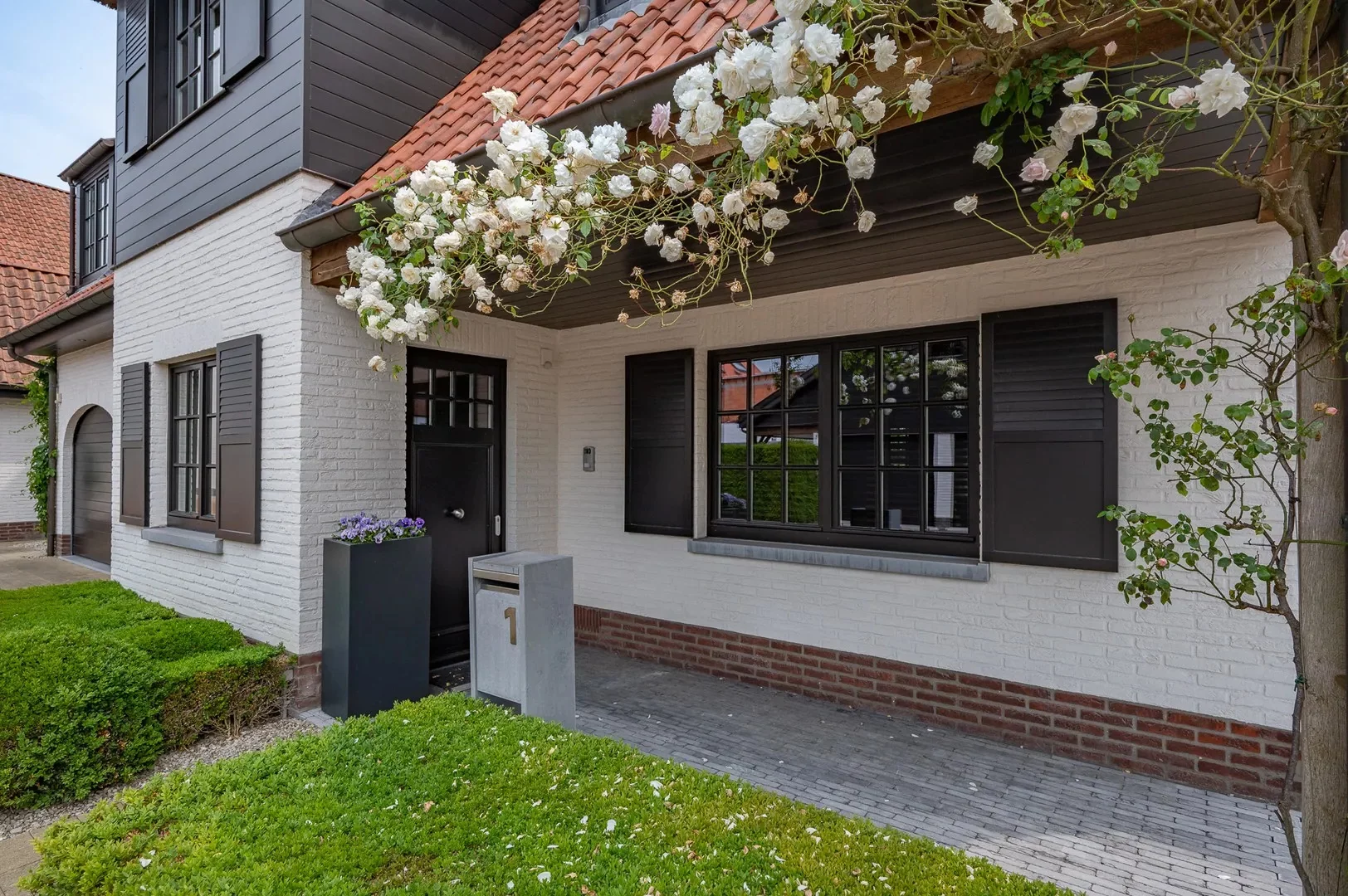 Hedendaagse alleenstaande villa in rustige omgeving te Knokke