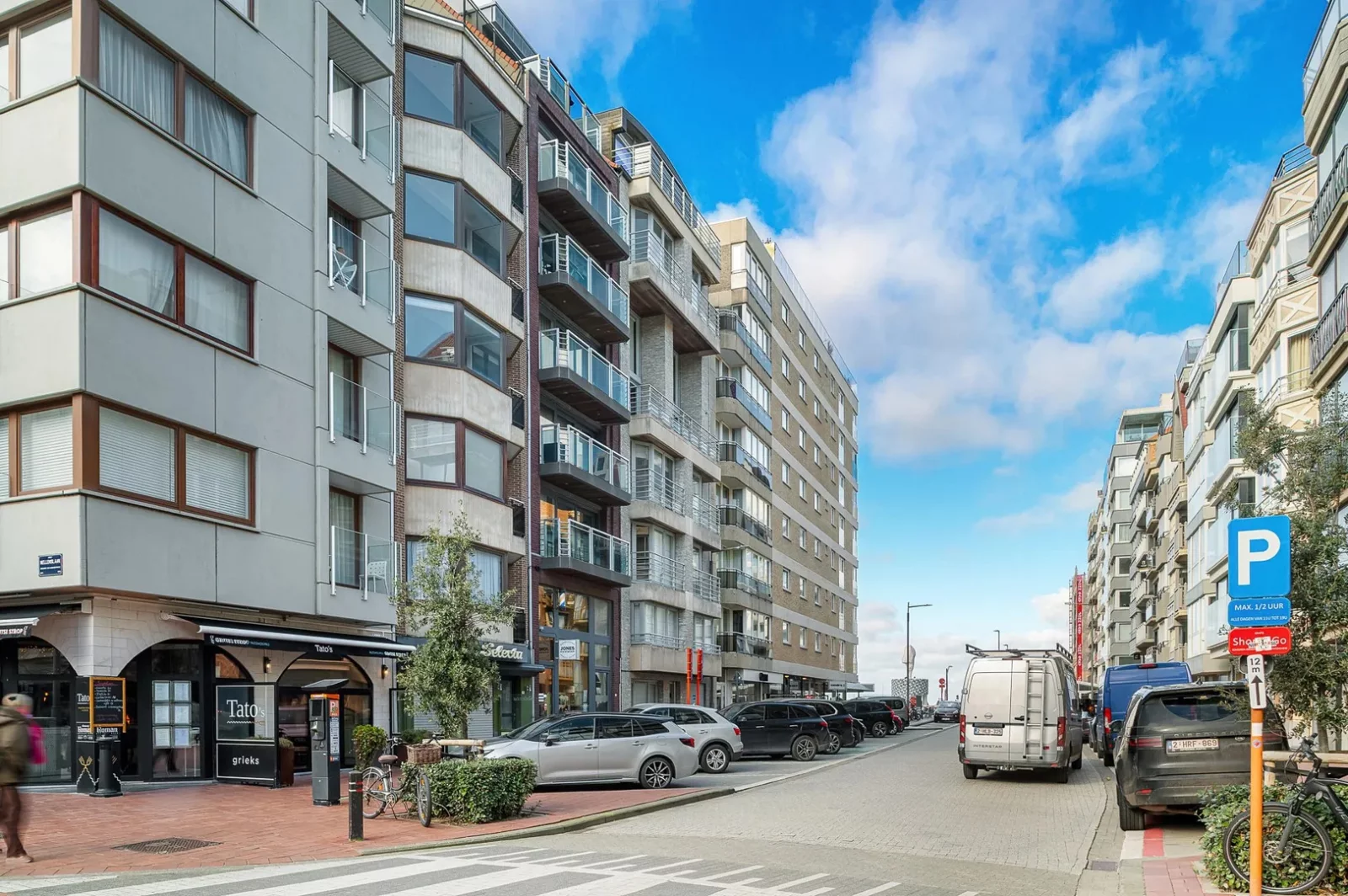 Instapklaar tweeslaapkamer-appartement nabij de zee (Rubens).