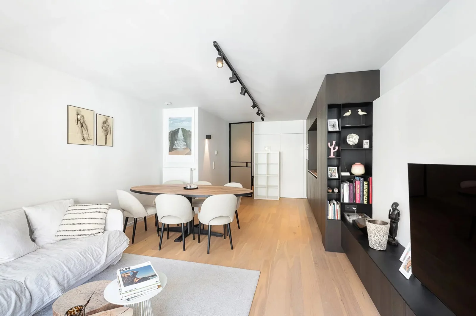Instapklaar tweeslaapkamer-appartement nabij de zee (Rubens).