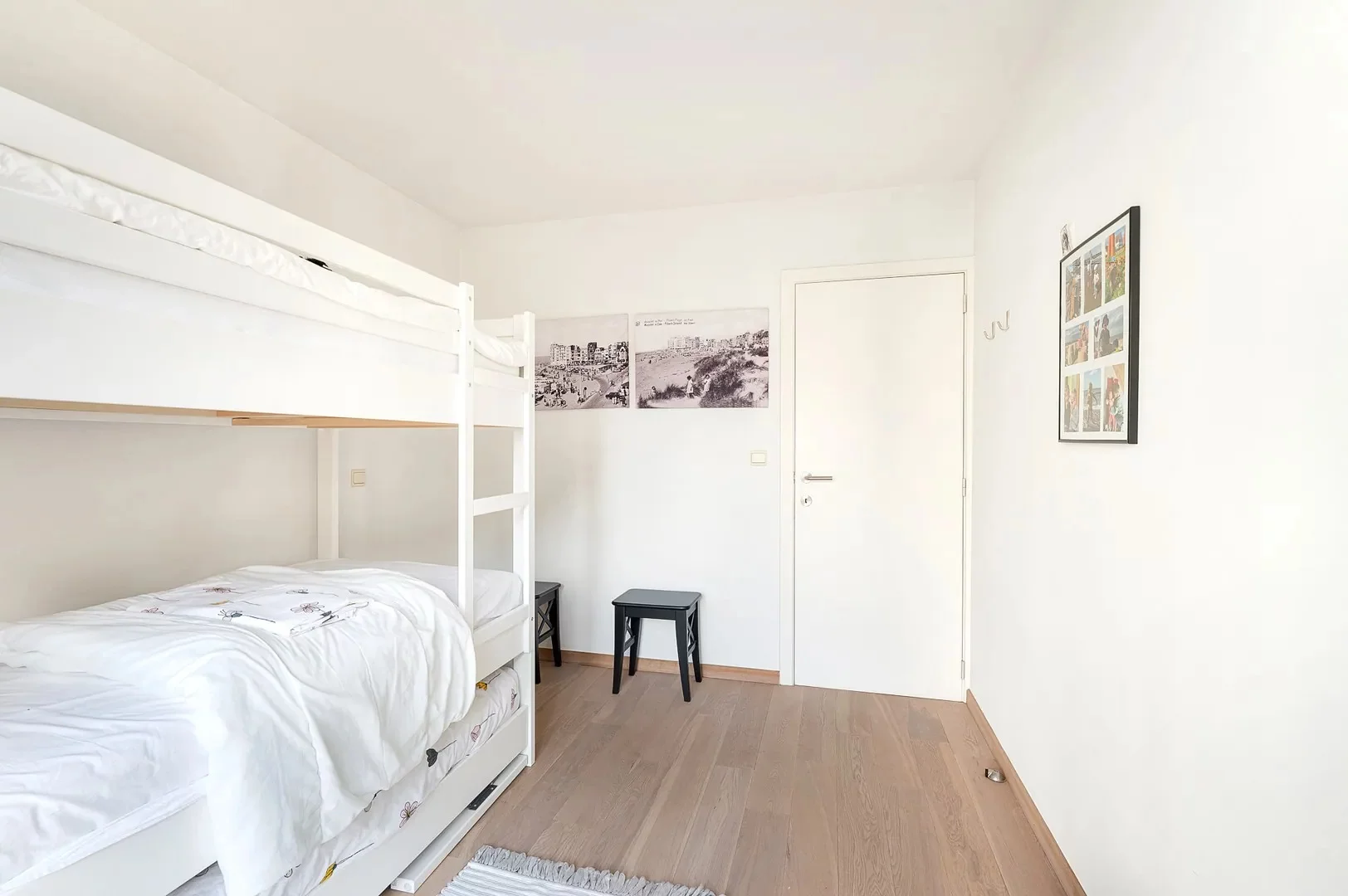 Instapklaar tweeslaapkamer-appartement nabij de zee (Rubens).