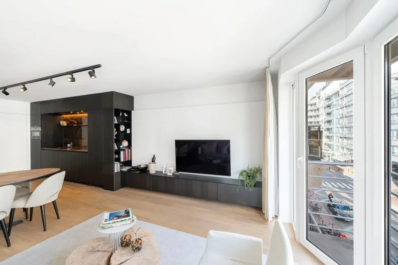 Instapklaar tweeslaapkamer-appartement nabij de zee (Rubens).