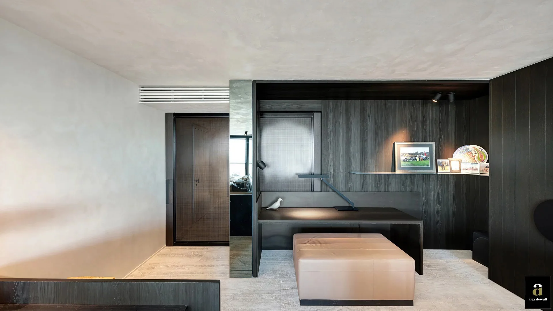 Exclusief appartement (243 m²) met 12,5 m gevelbreedte en zeezicht.