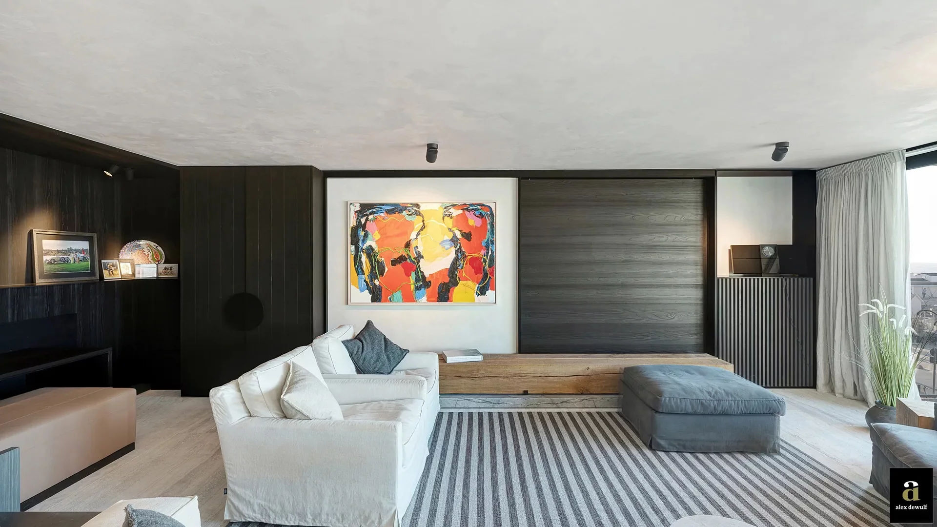 Exclusief appartement (243 m²) met 12,5 m gevelbreedte en zeezicht.