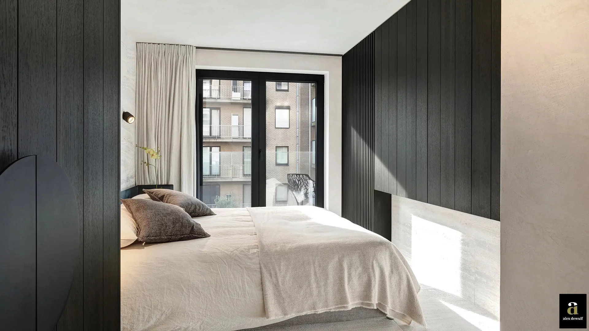 Exclusief appartement (243 m²) met 12,5 m gevelbreedte en zeezicht.