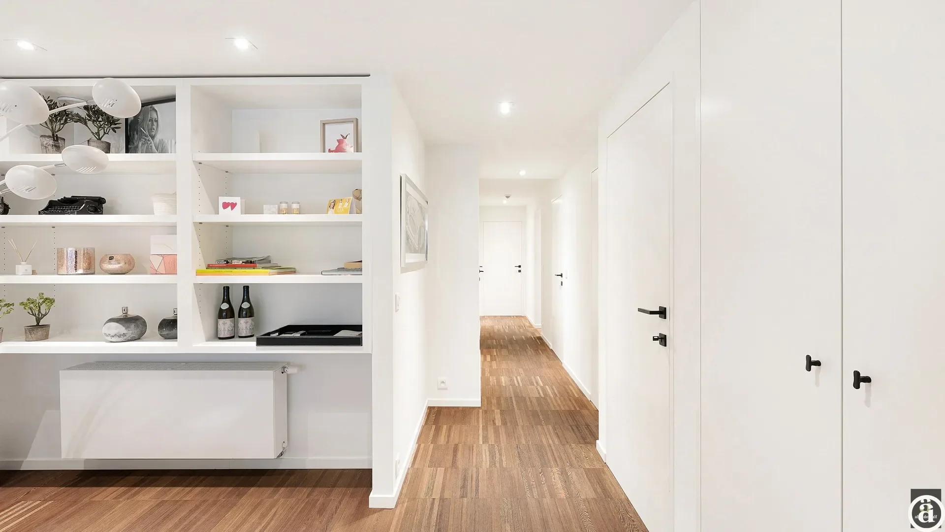 Stylish ground-floor apartment with private entrance