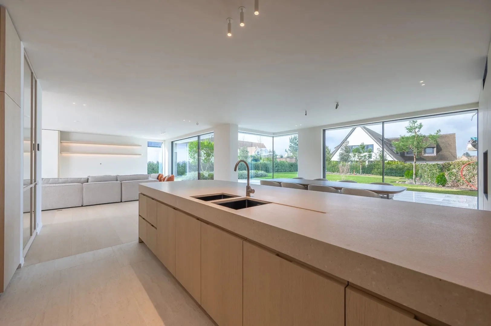 Luxueuze nieuwbouwvilla gelegen aan de rand van het Zoute.