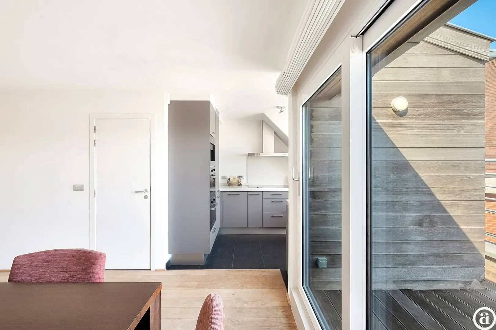 Moderne duplex met ruime terrassen nabij strand