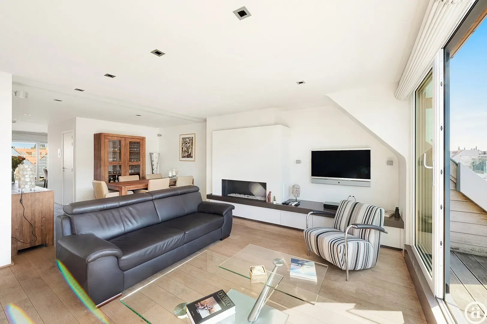 Moderne duplex met ruime terrassen nabij strand