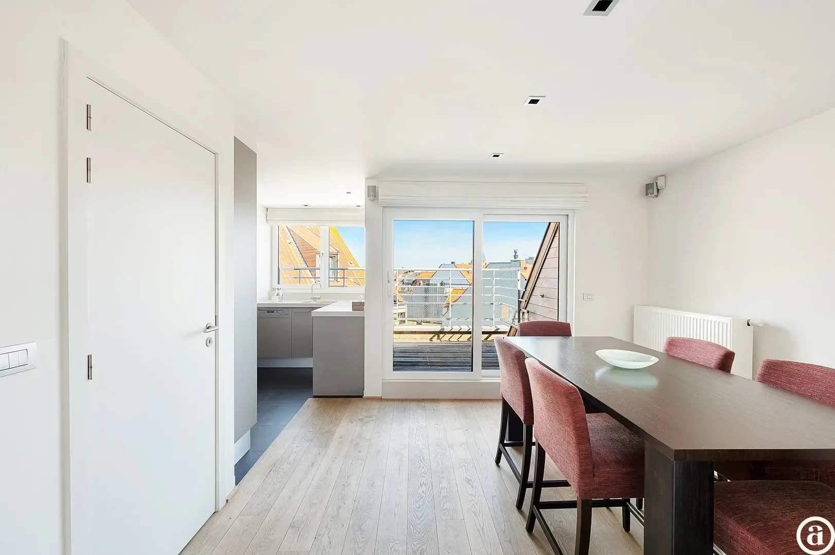 Moderne duplex met ruime terrassen nabij strand