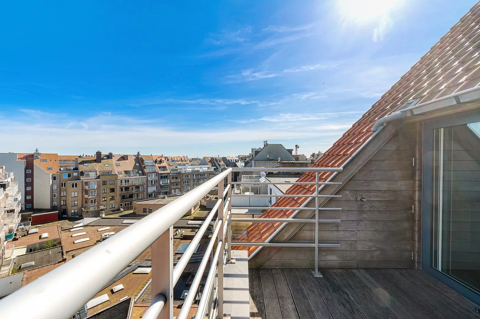 Moderne duplex met ruime terrassen nabij strand