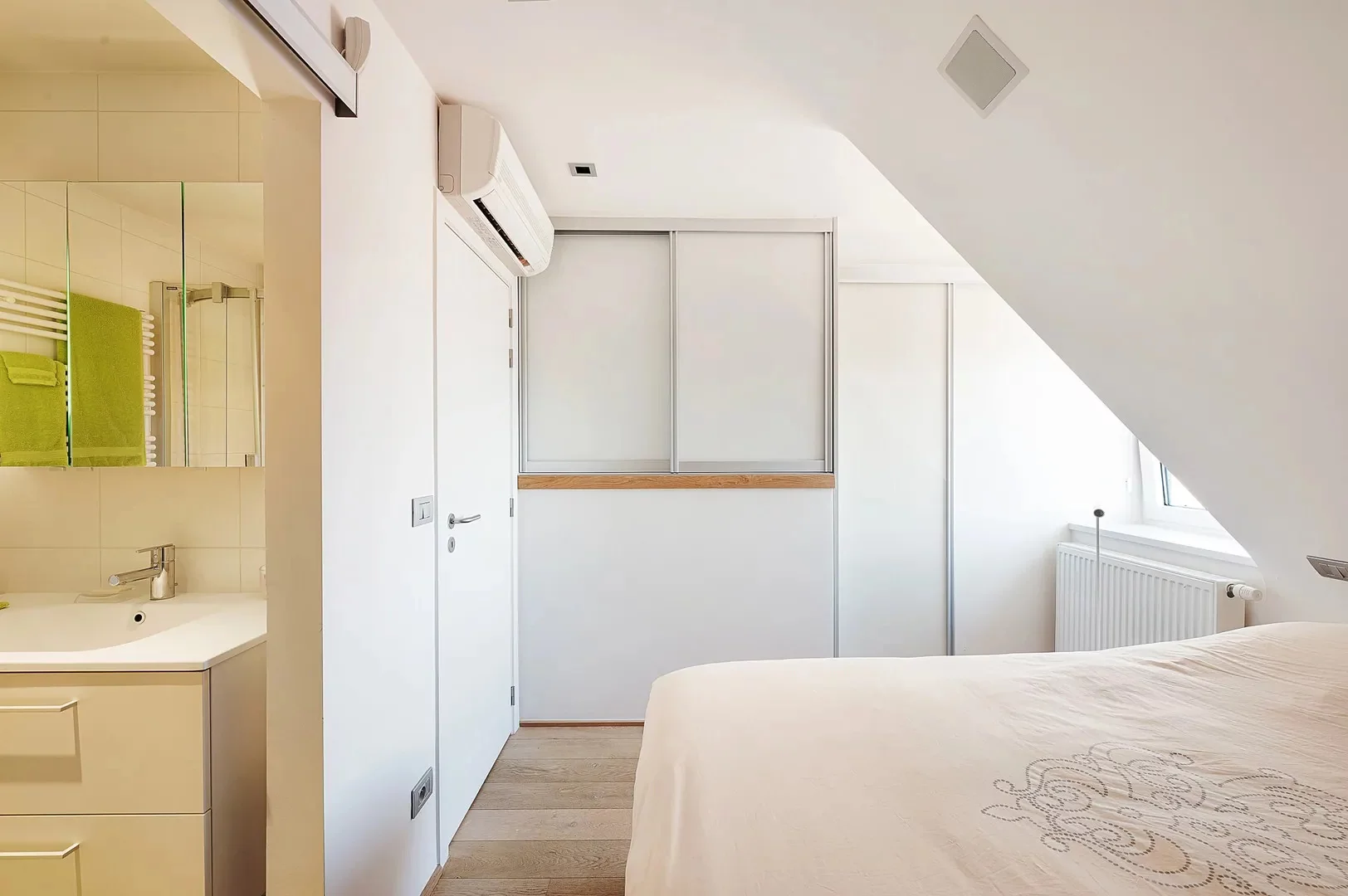 Moderne duplex met ruime terrassen nabij strand