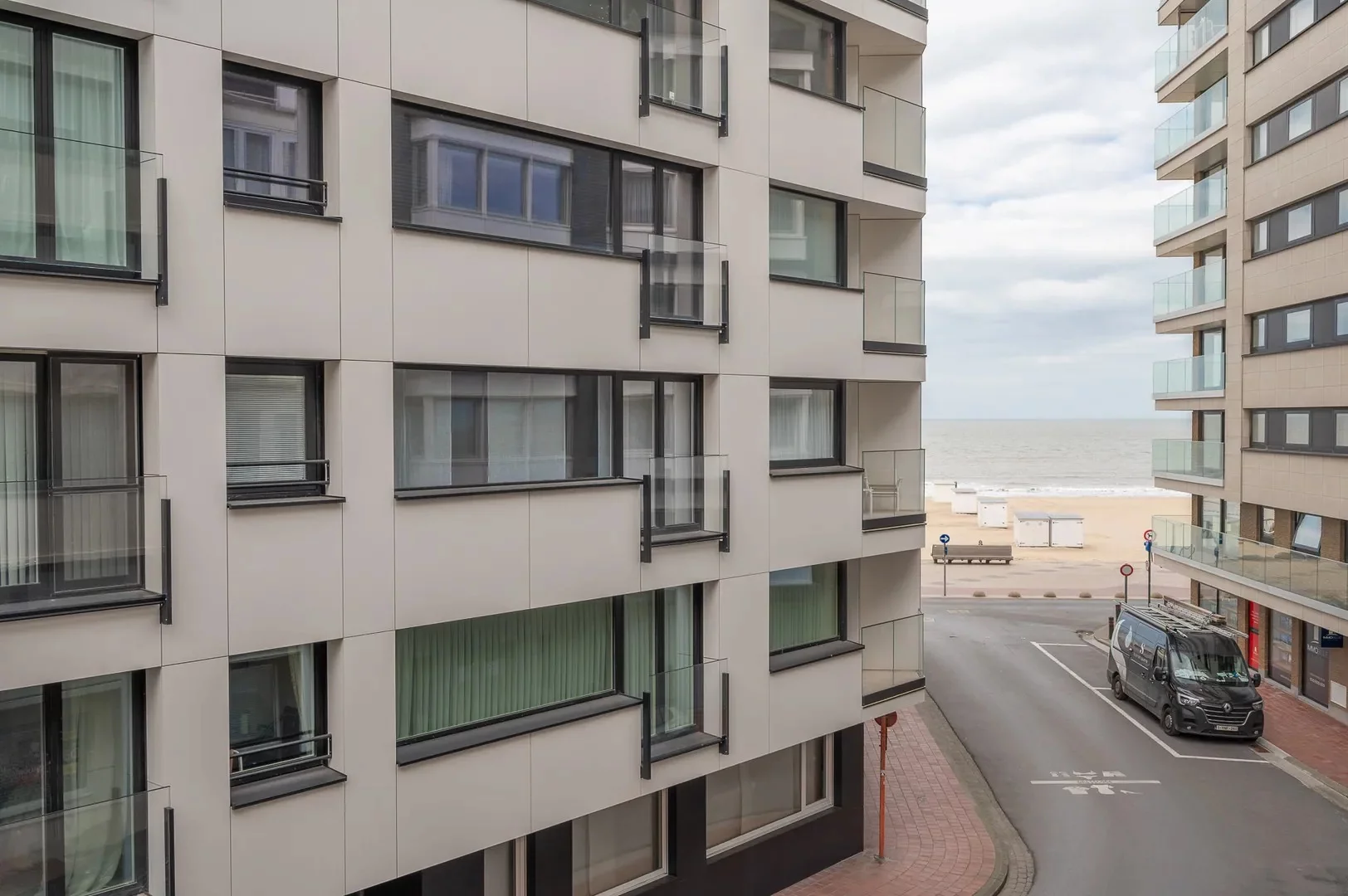 Mooi appartement met 3 slaapkamers, nabij de Zeedijk (Zoute)