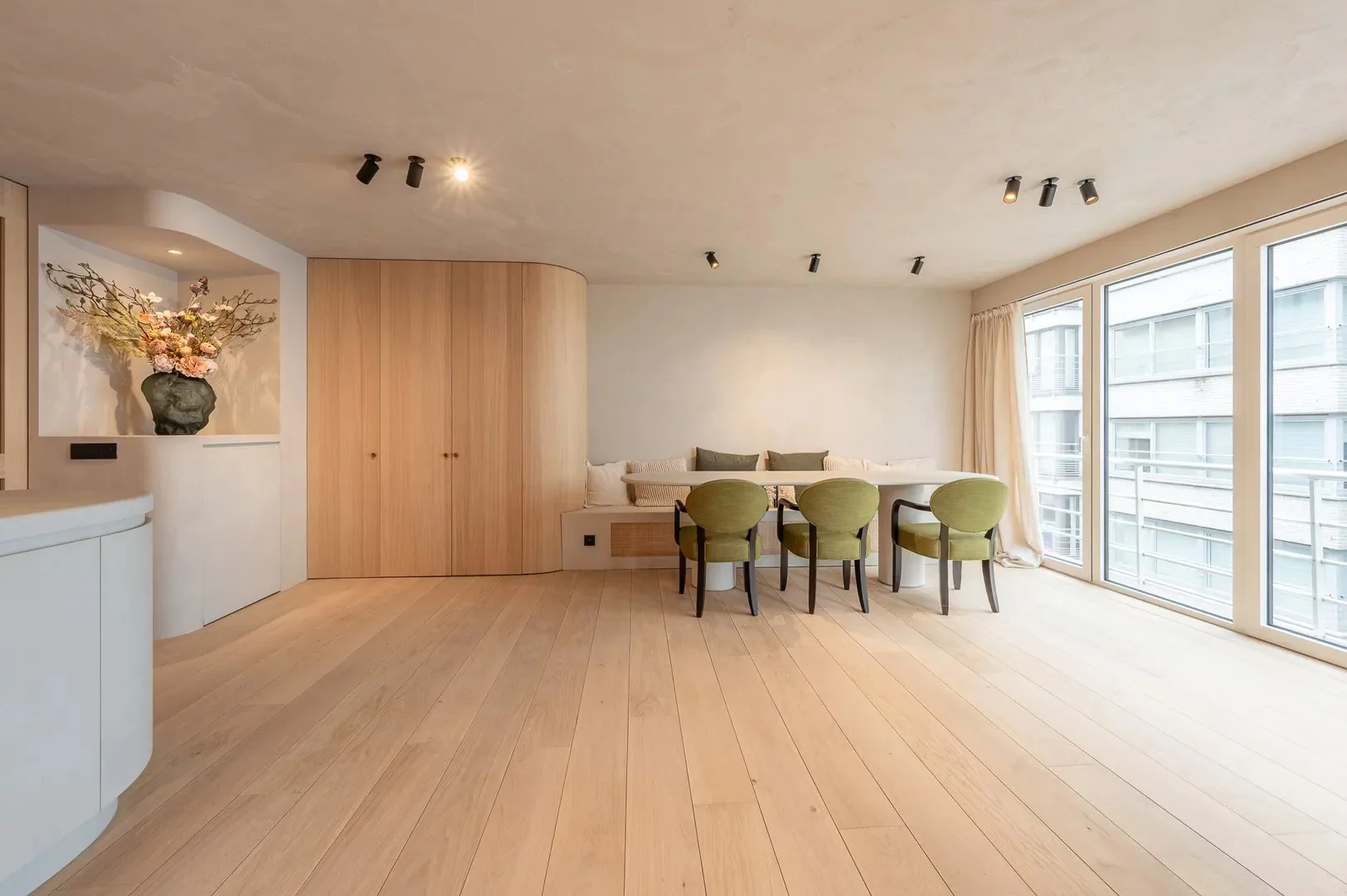 Mooi appartement met 3 slaapkamers, nabij de Zeedijk (Zoute)