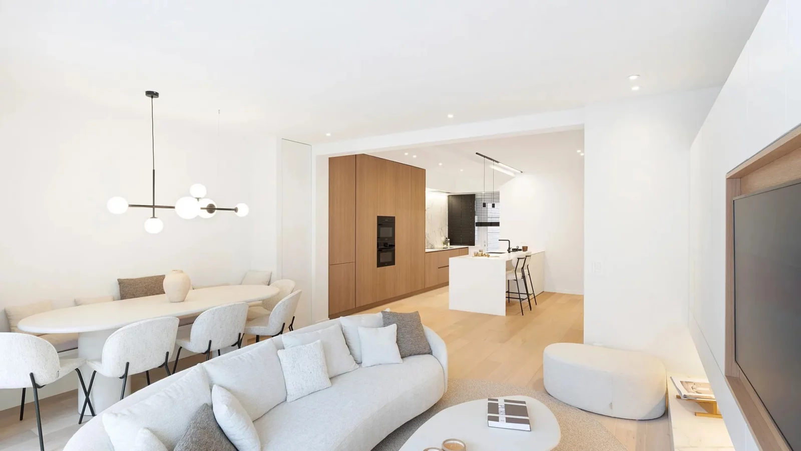 Luxueus gerenoveerd appartement met zicht op Van Bunnenplein