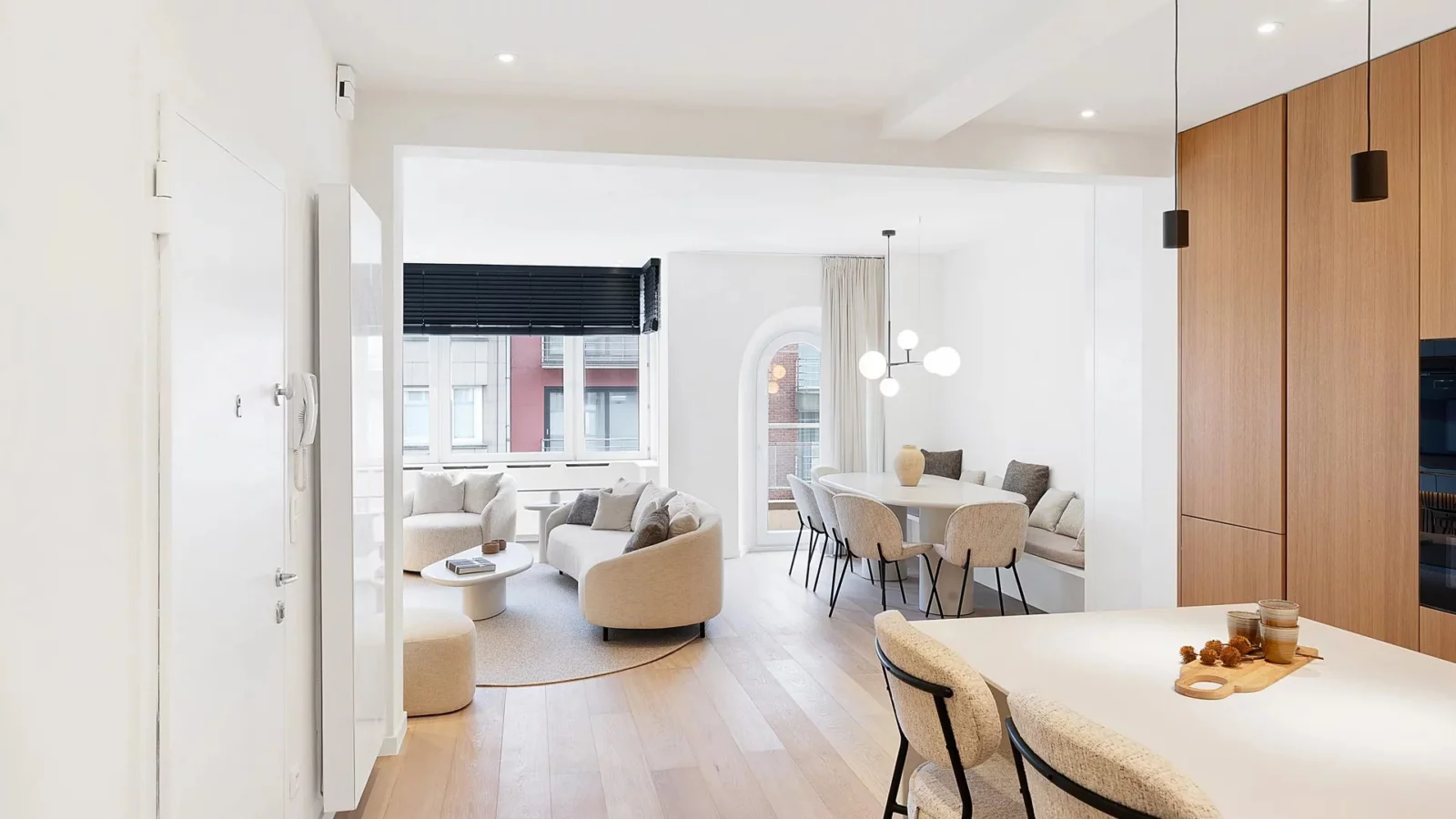 Luxueus gerenoveerd appartement met zicht op Van Bunnenplein