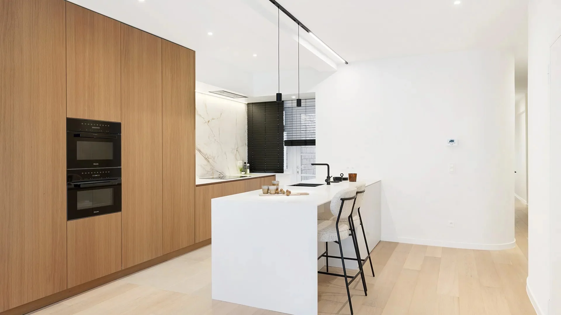 Luxueus gerenoveerd appartement met zicht op Van Bunnenplein