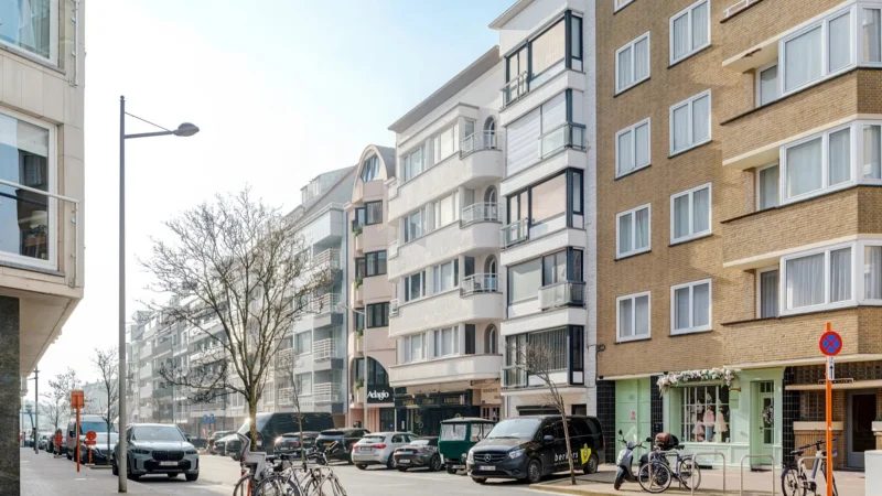 Luxueus gerenoveerd appartement met zicht op Van Bunnenplein
