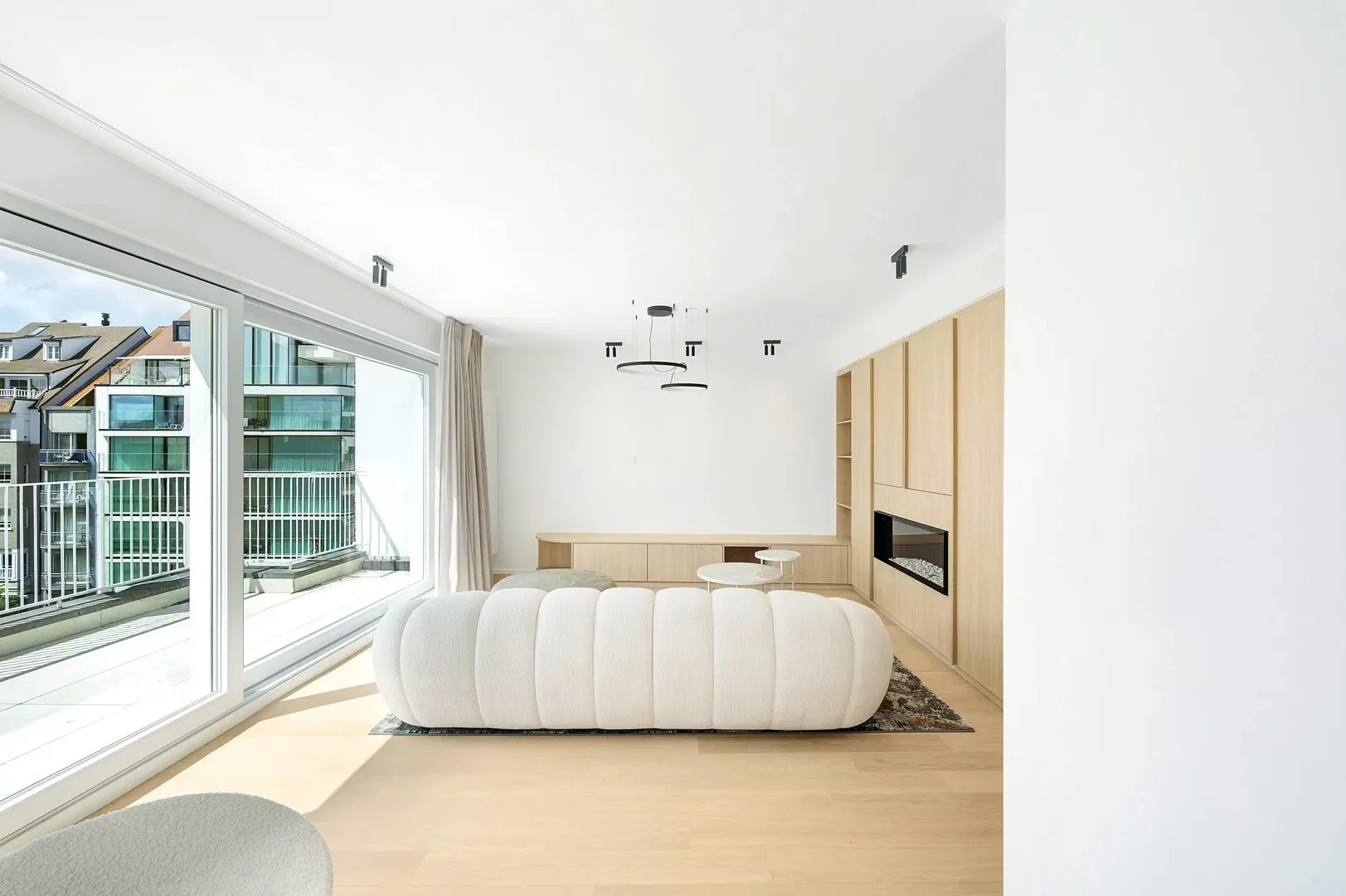 Zonnige penthouse (3 slpk) met open zicht nabij Dumortierl.