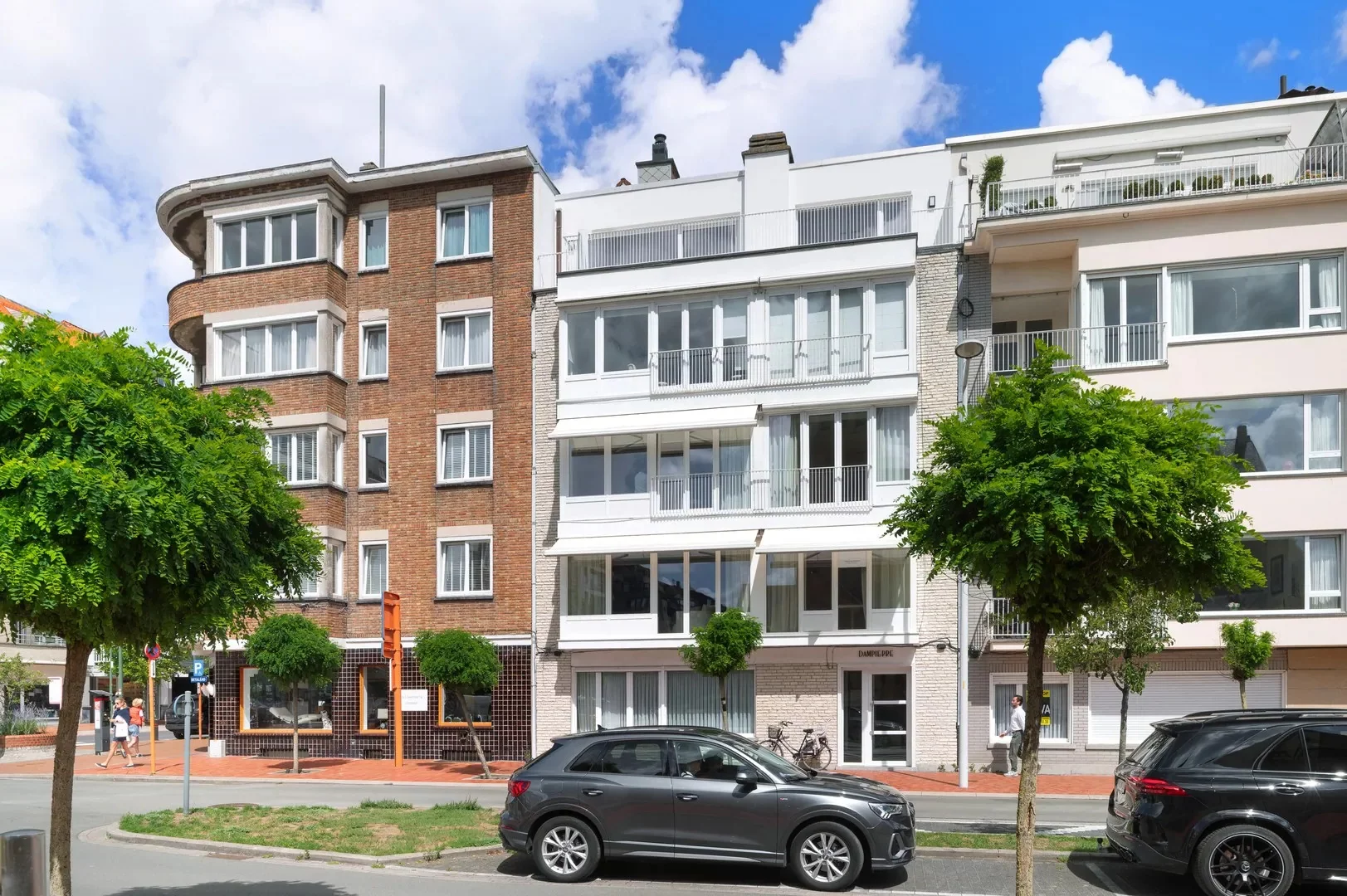 Zonnige penthouse (3 slpk) met open zicht nabij Dumortierl.