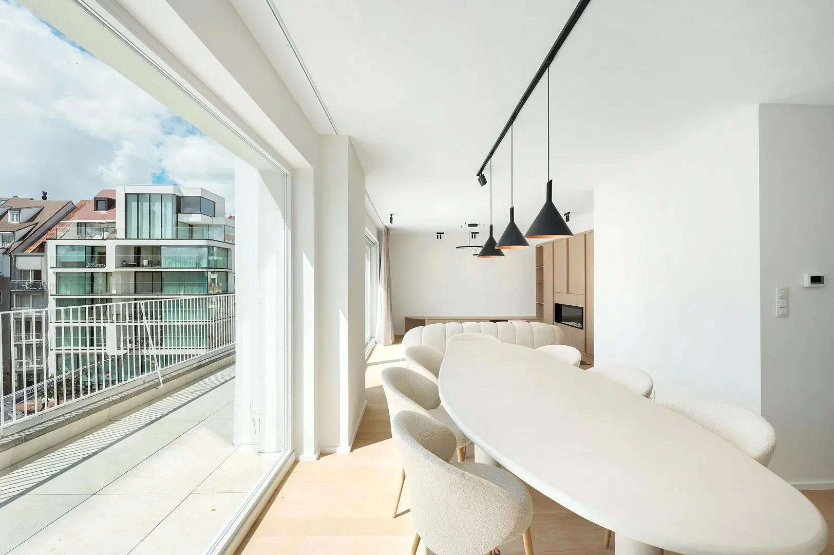 Zonnige penthouse (3 slpk) met open zicht nabij Dumortierl.