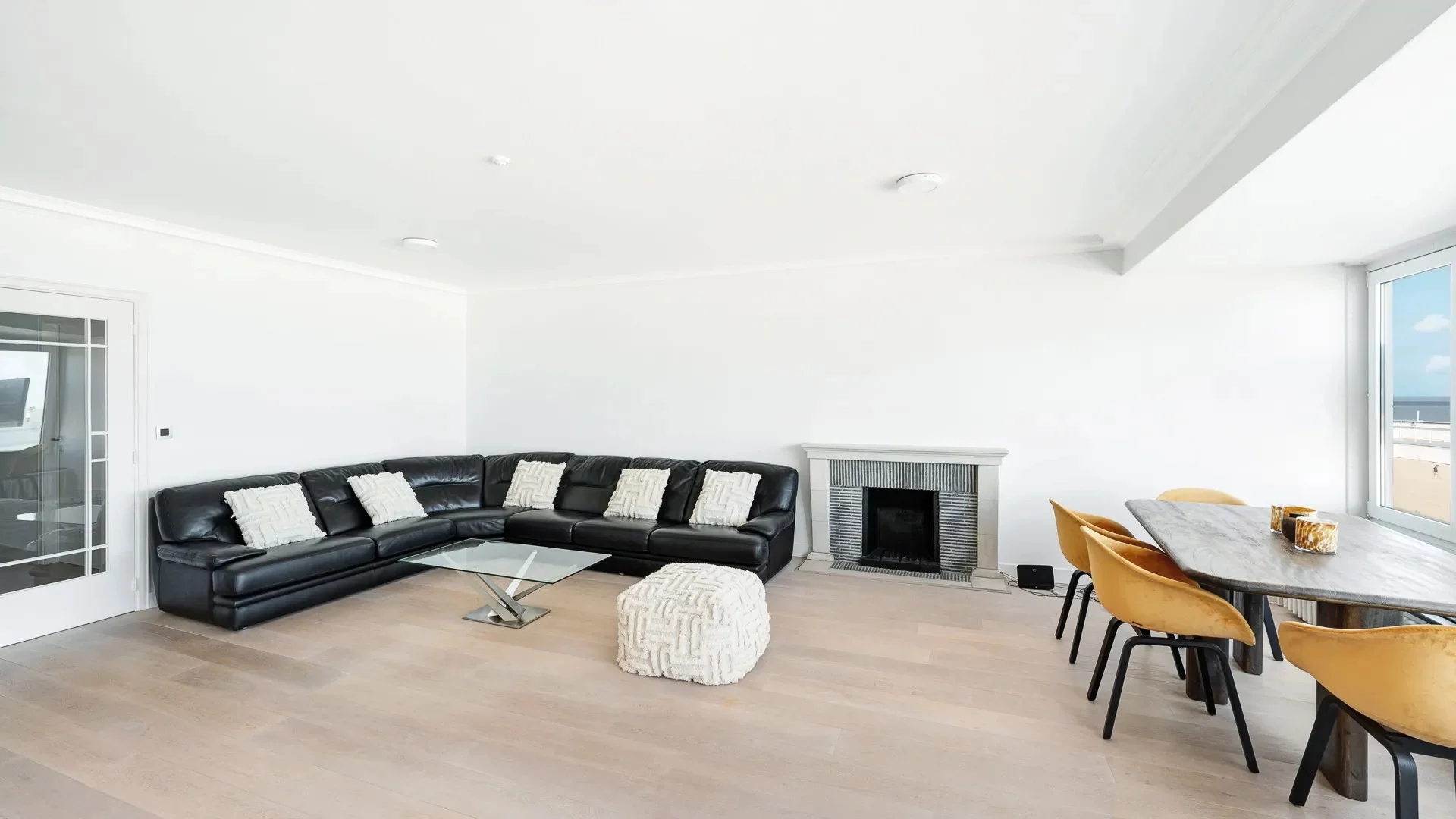 3-slaapkamerappartement op de Zeedijk te Zoute.