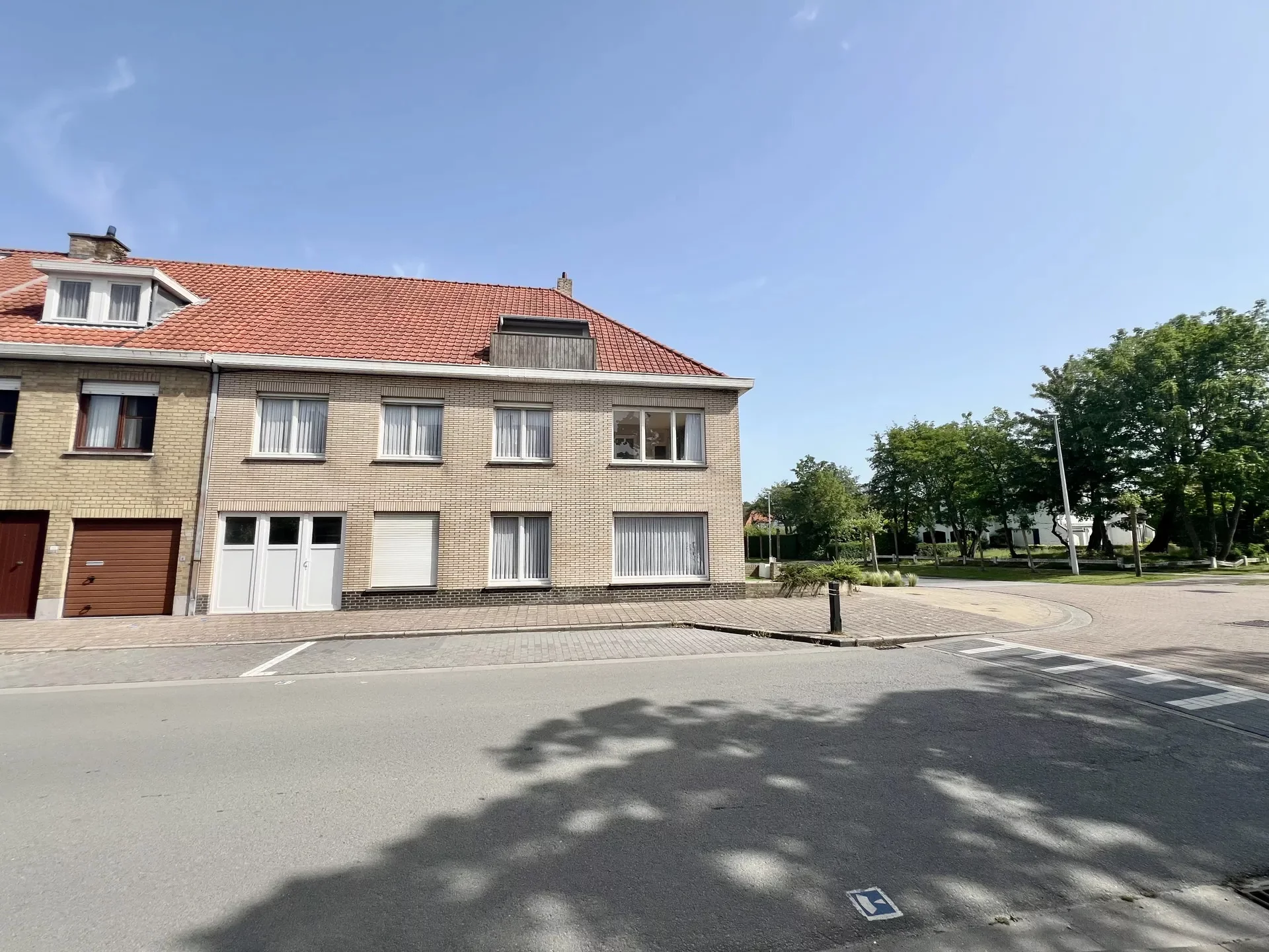 Te renoveren hoekwoning nabij het charmante oude Knokke