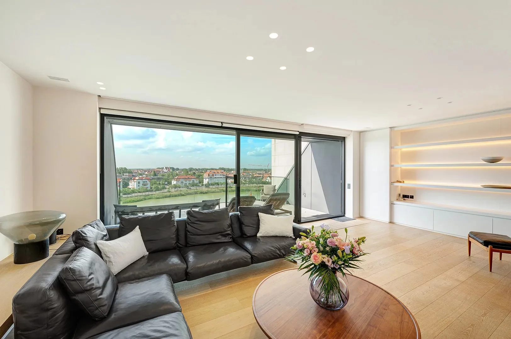 Luxueus appartement (4 slpk) met frontaal zicht op Zegemeer.