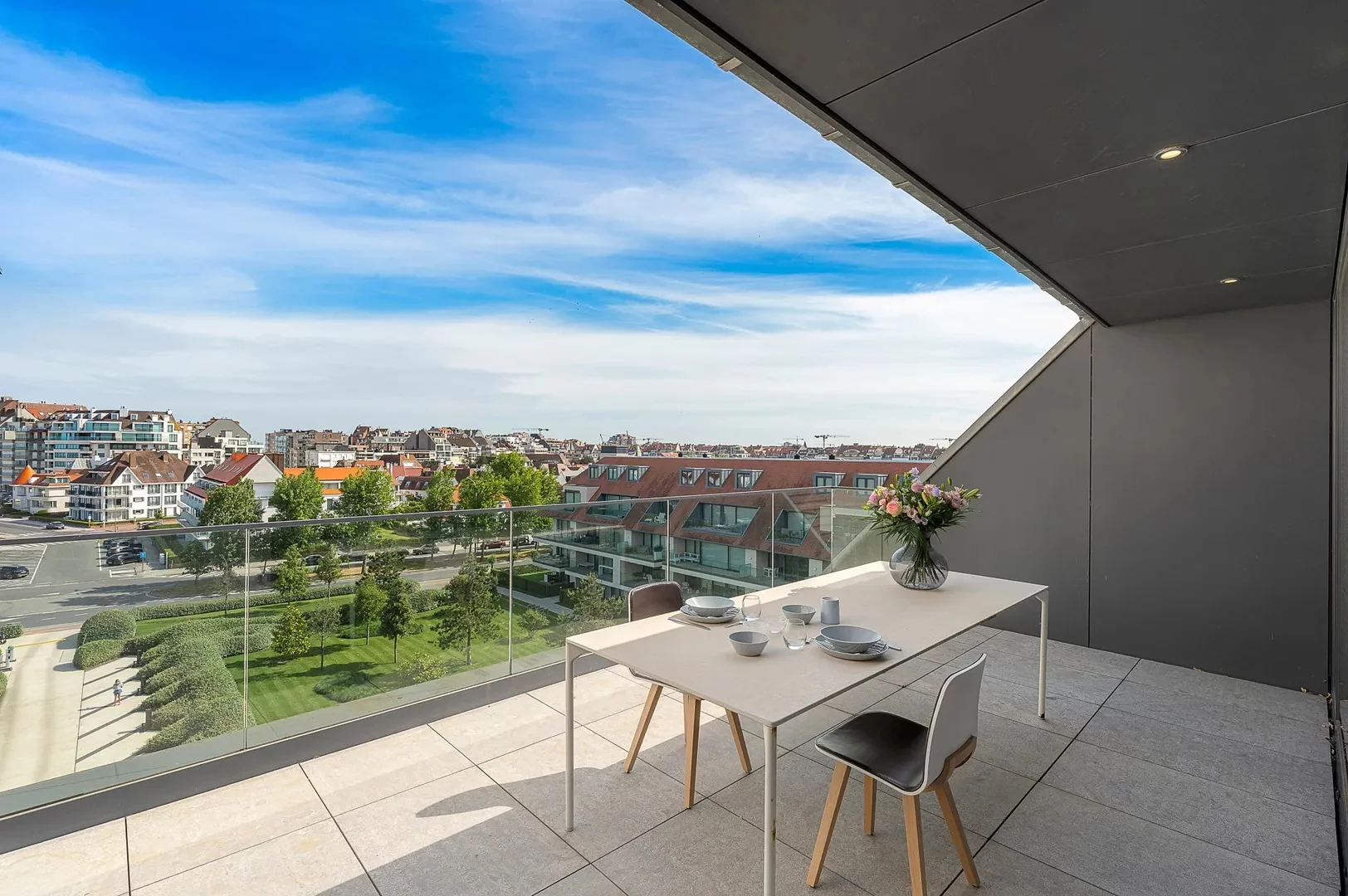 Luxueus appartement (4 slpk) met frontaal zicht op Zegemeer.