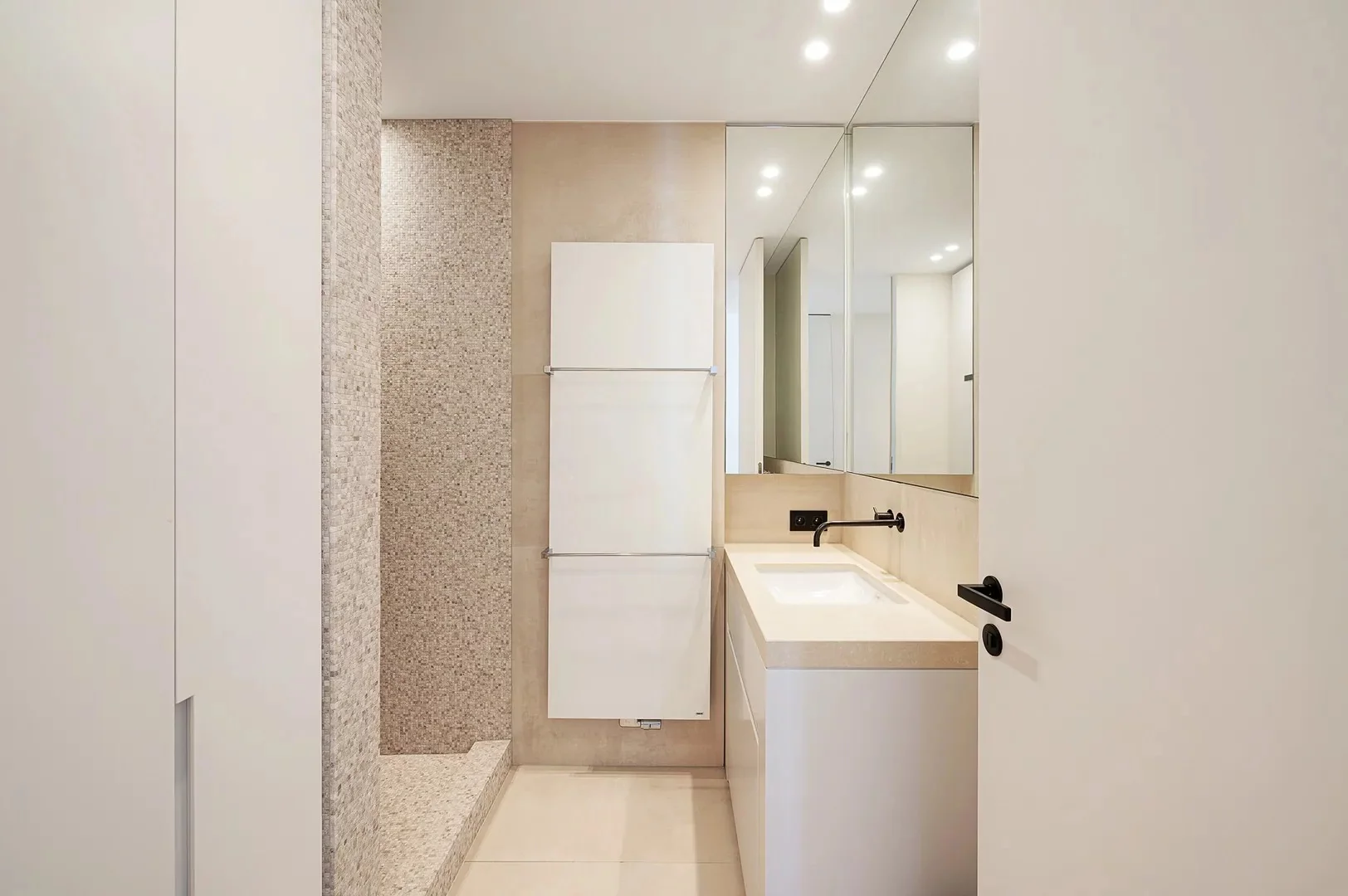 Luxueus appartement (4 slpk) met frontaal zicht op Zegemeer.