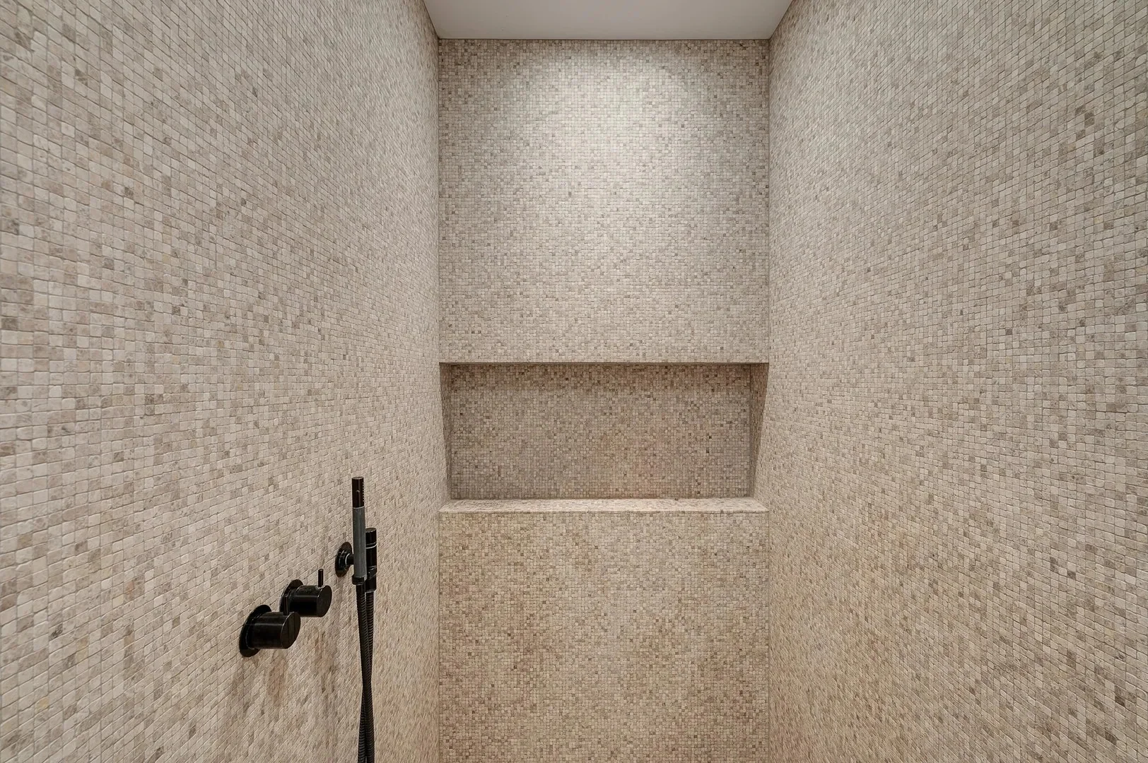 Luxueus appartement (4 slpk) met frontaal zicht op Zegemeer.