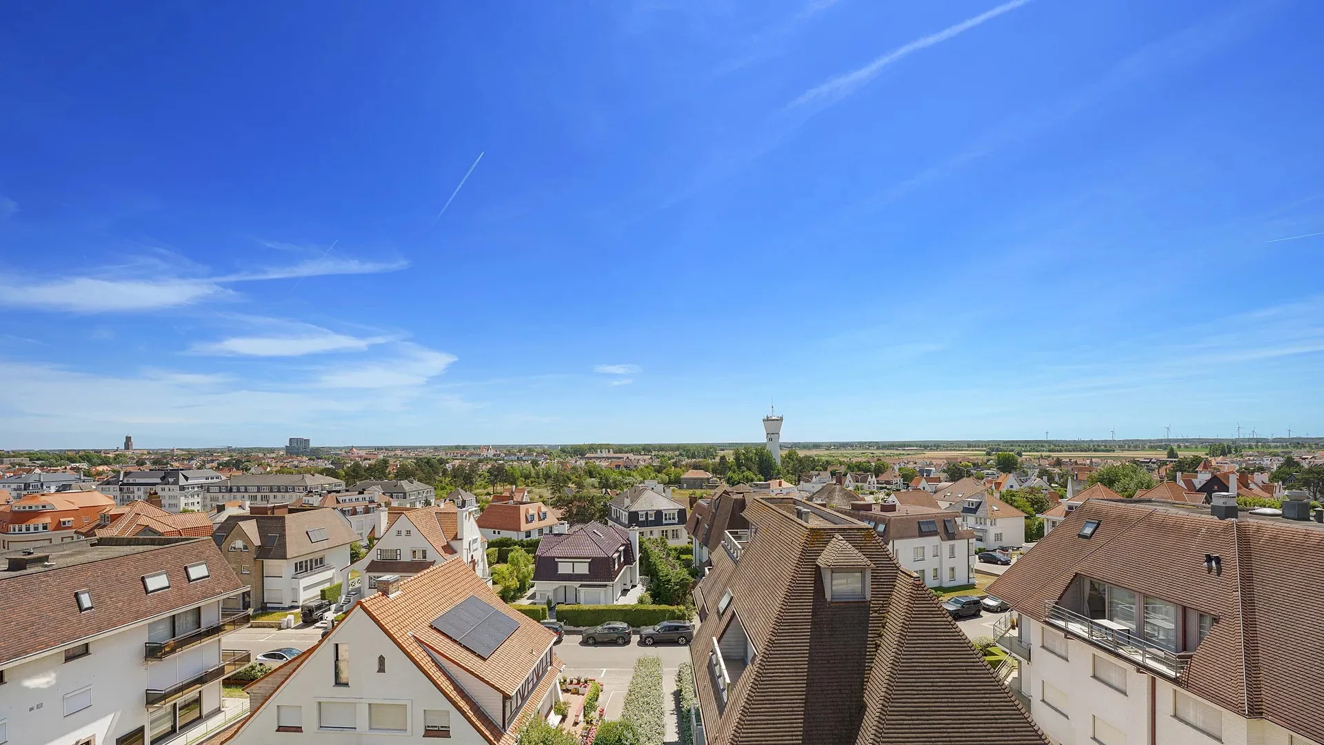 Exclusieve mezzanine met panoramisch zeezicht (406m²).
