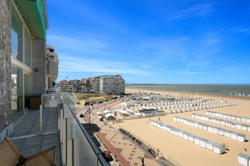 Exclusieve mezzanine met panoramisch zeezicht (406m²).