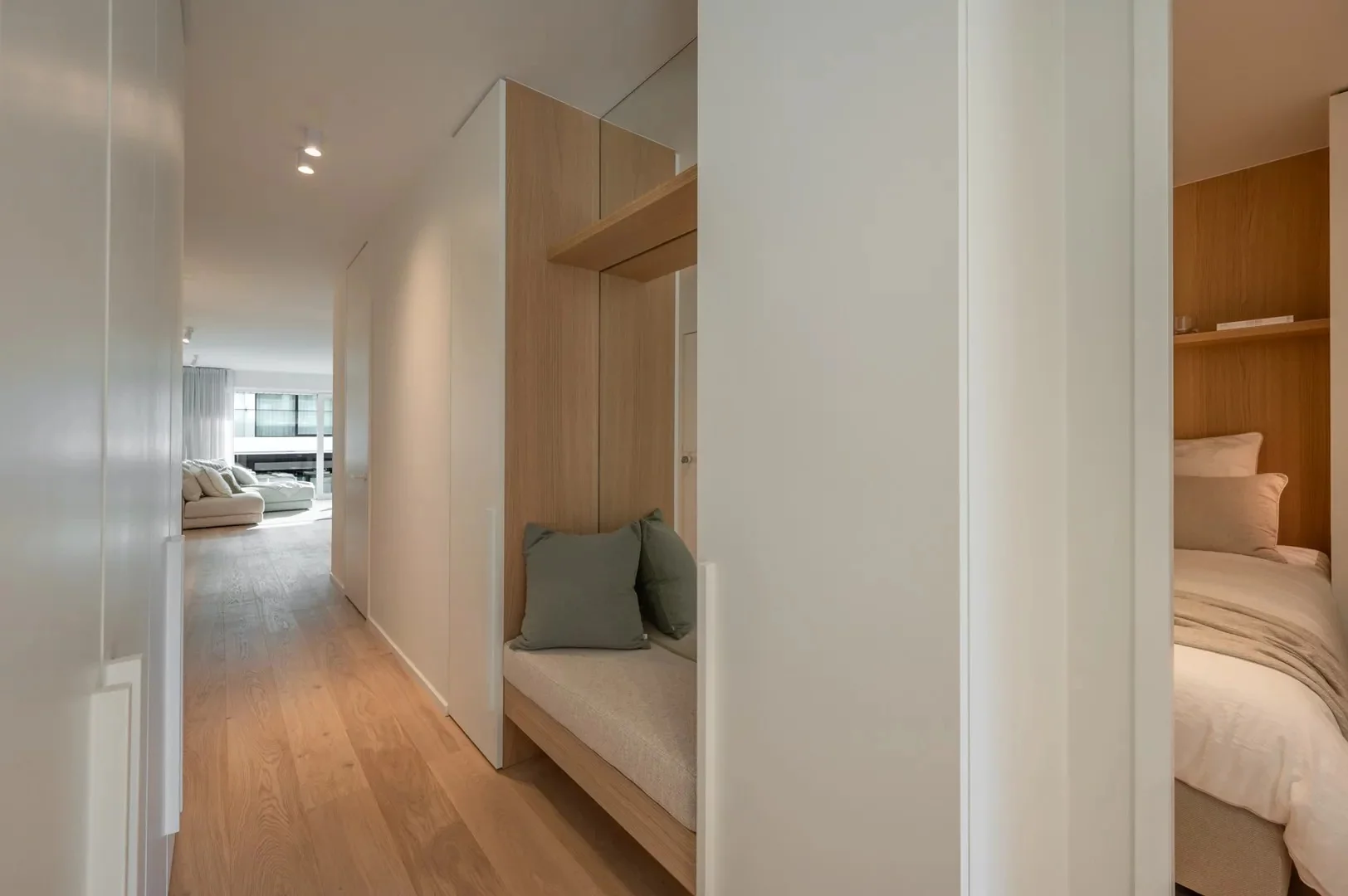 Gerenoveerd 3-slaapkamerappartement, ideaal gelegen aan de Kustlaan.