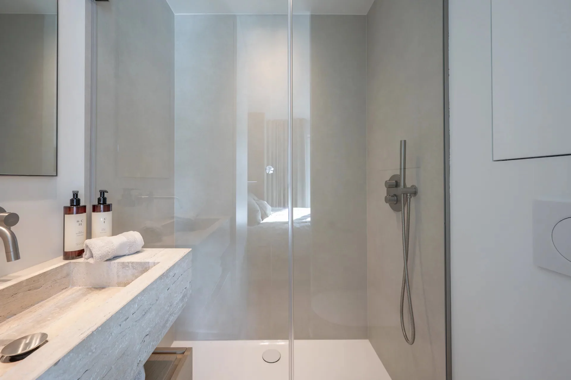 Gerenoveerd 3-slaapkamerappartement, ideaal gelegen aan de Kustlaan.