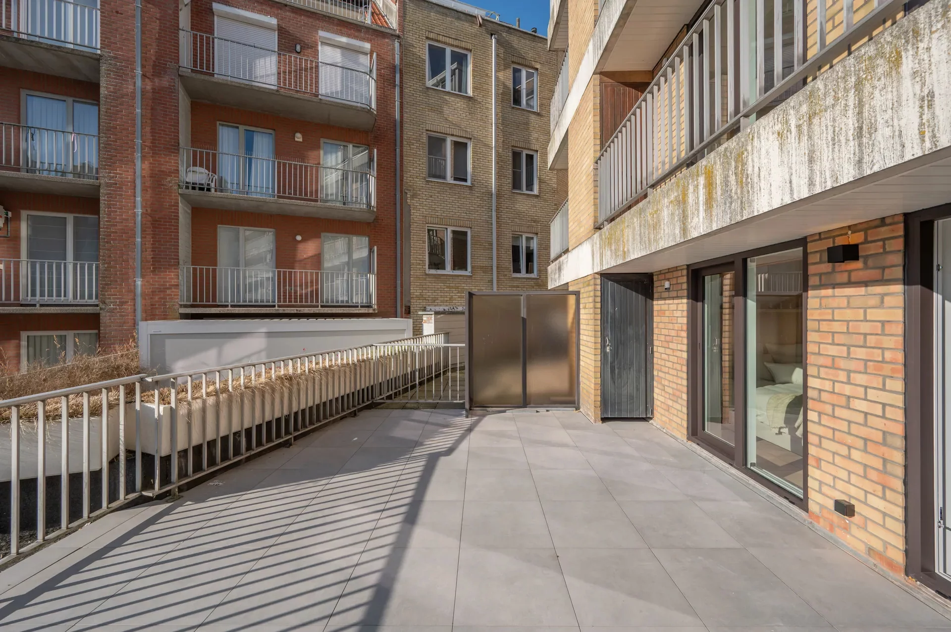 Gerenoveerd 3-slaapkamerappartement, ideaal gelegen aan de Kustlaan.