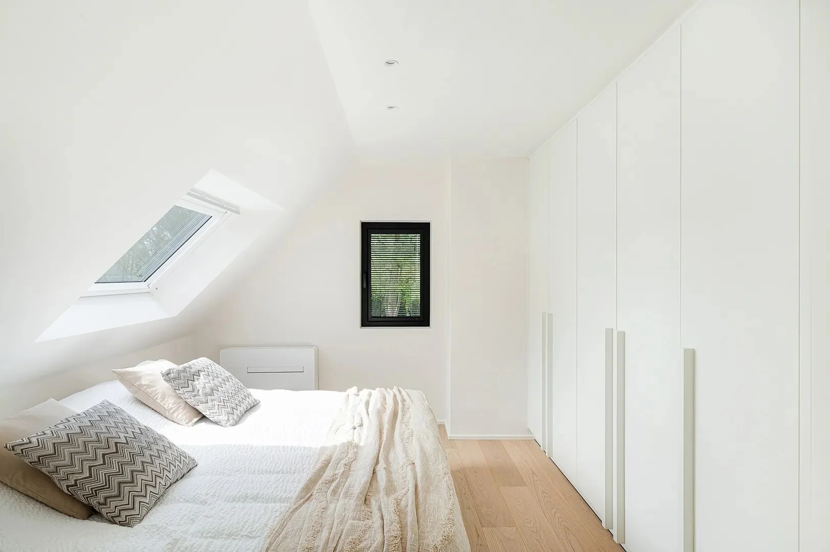 Gerenoveerde villa met 4slaapkamers en grote tuin in Knokke.