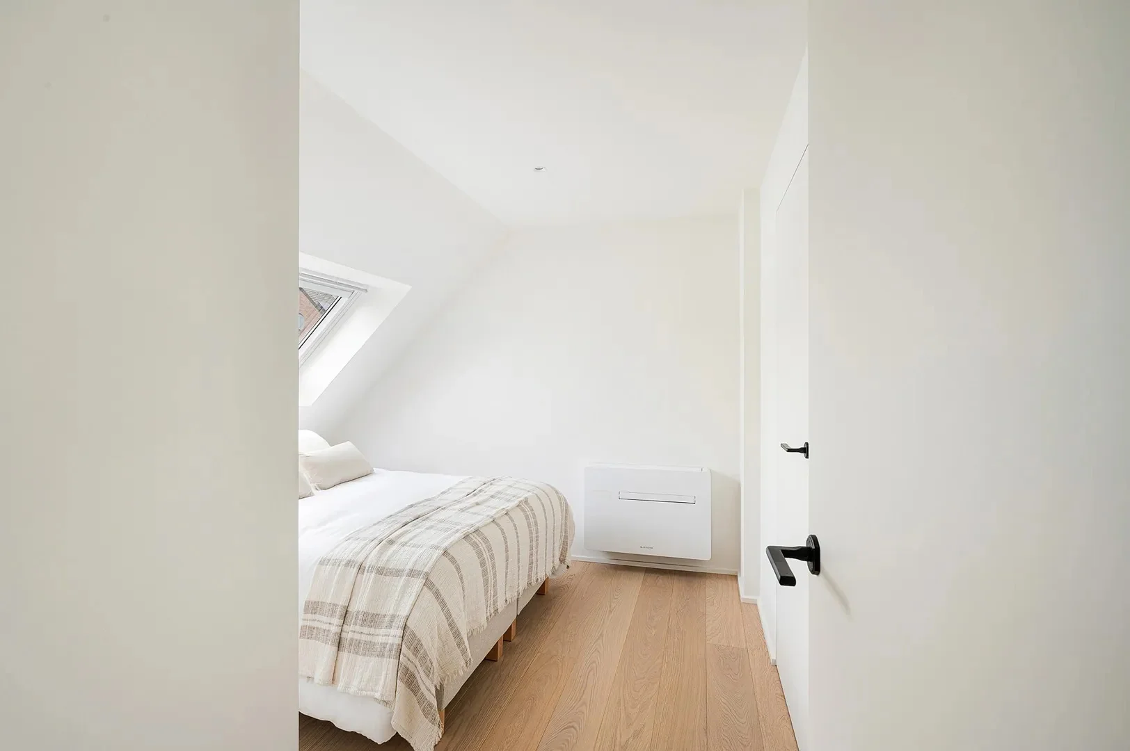 Gerenoveerde villa met 4slaapkamers en grote tuin in Knokke.