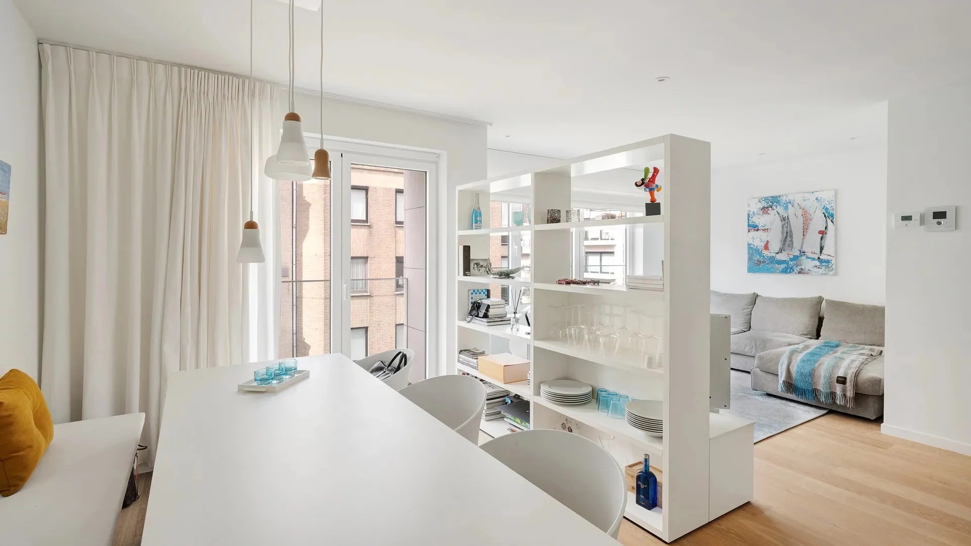 Modern 1-slaapkamerappartement met balkon op toplocatie