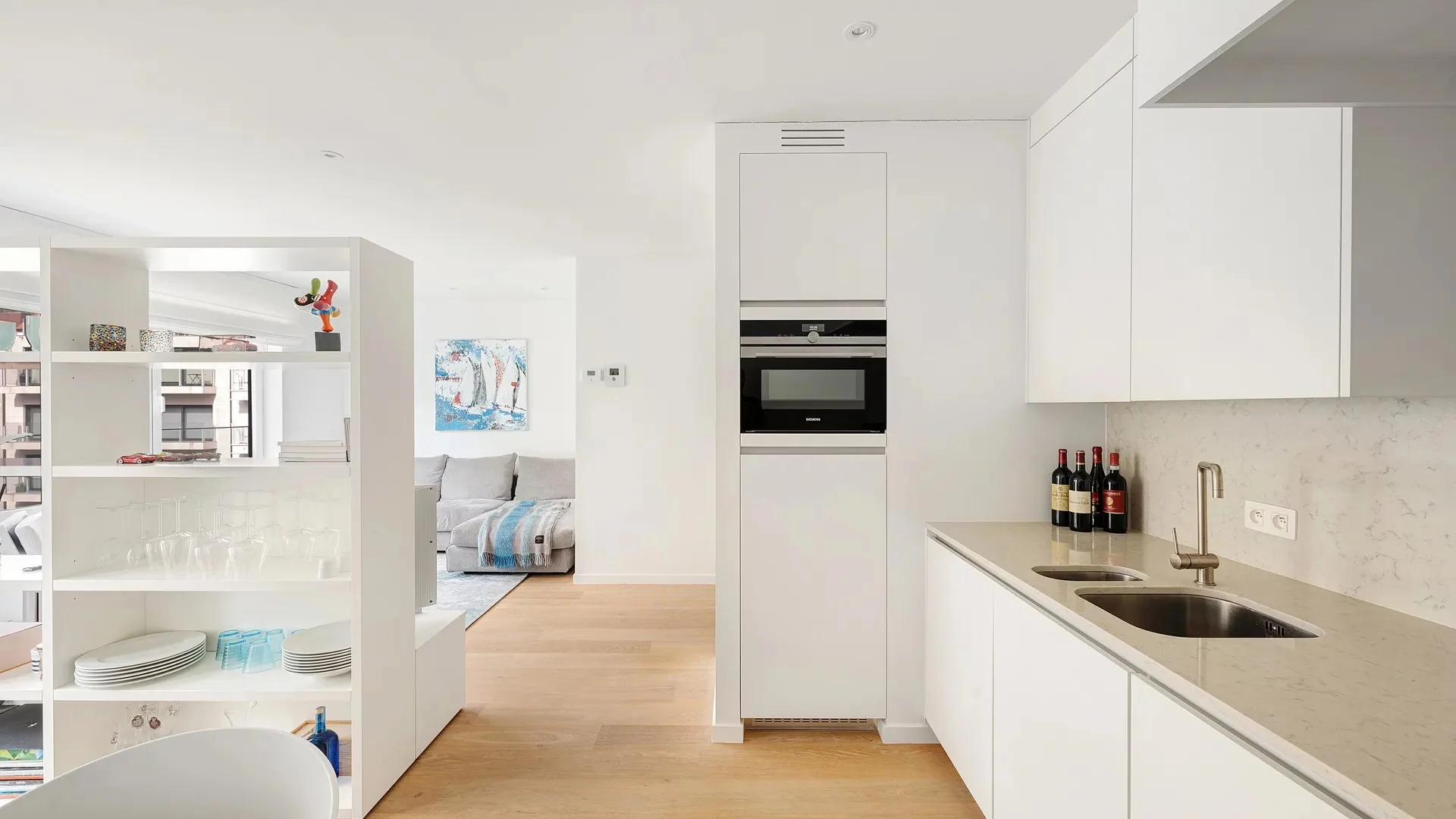 Modern 1-slaapkamerappartement met balkon op toplocatie