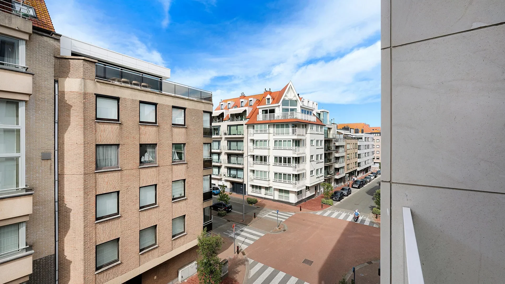Modern 1-slaapkamerappartement met balkon op toplocatie