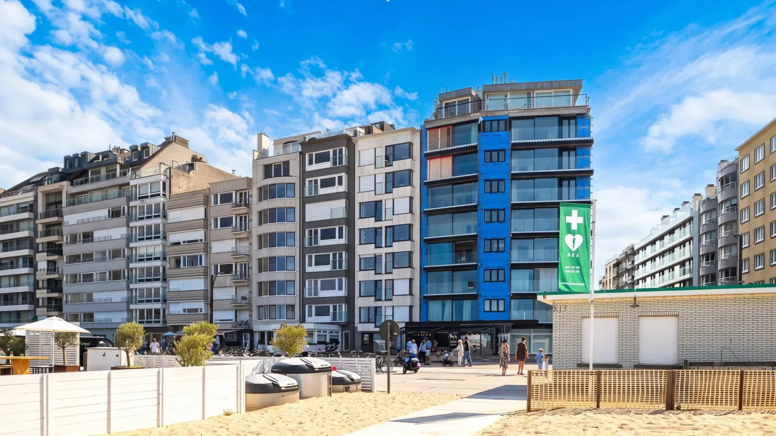 Ongemeubeld appartement met zeezicht nabij Rubensplein