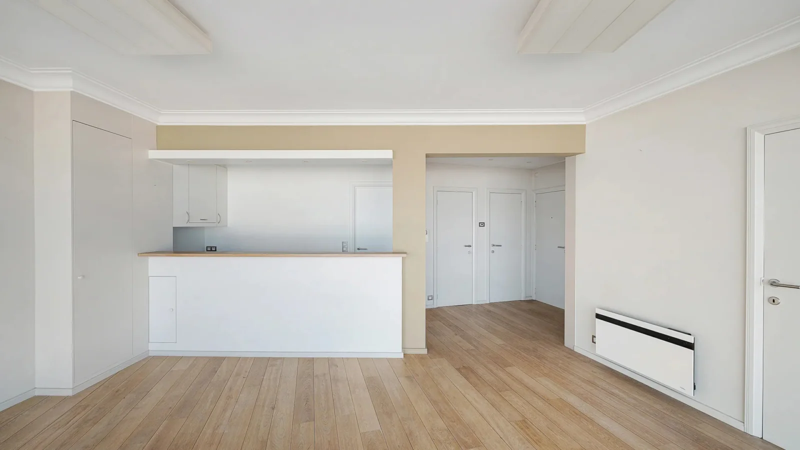 Ongemeubeld appartement met zeezicht nabij Rubensplein