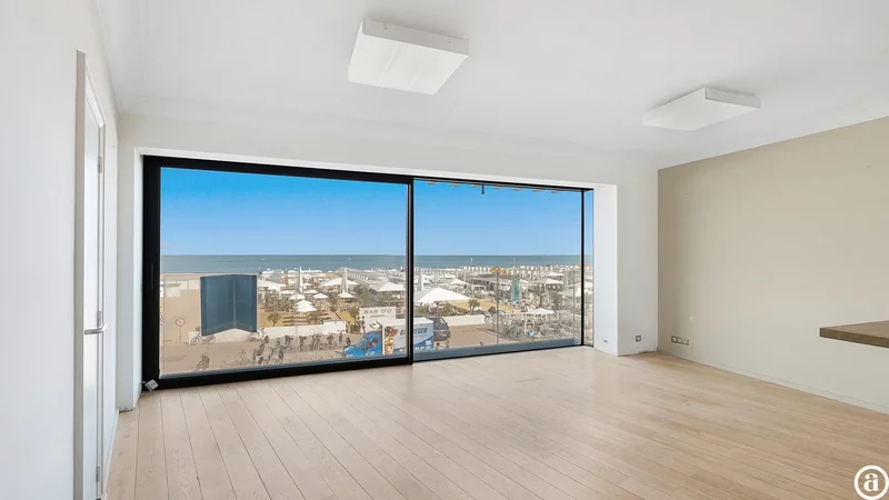 Ongemeubeld appartement met zeezicht nabij Rubensplein