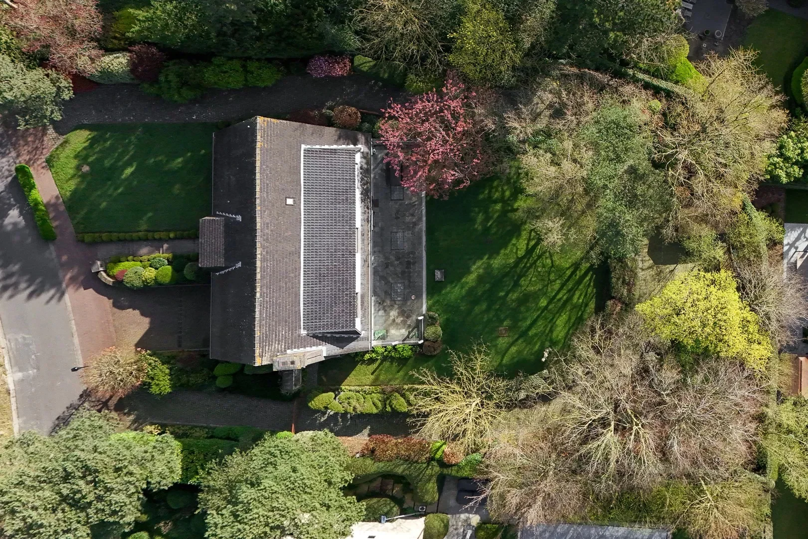 Detached villa on 1,700 sqm in quiet cul-de-sac