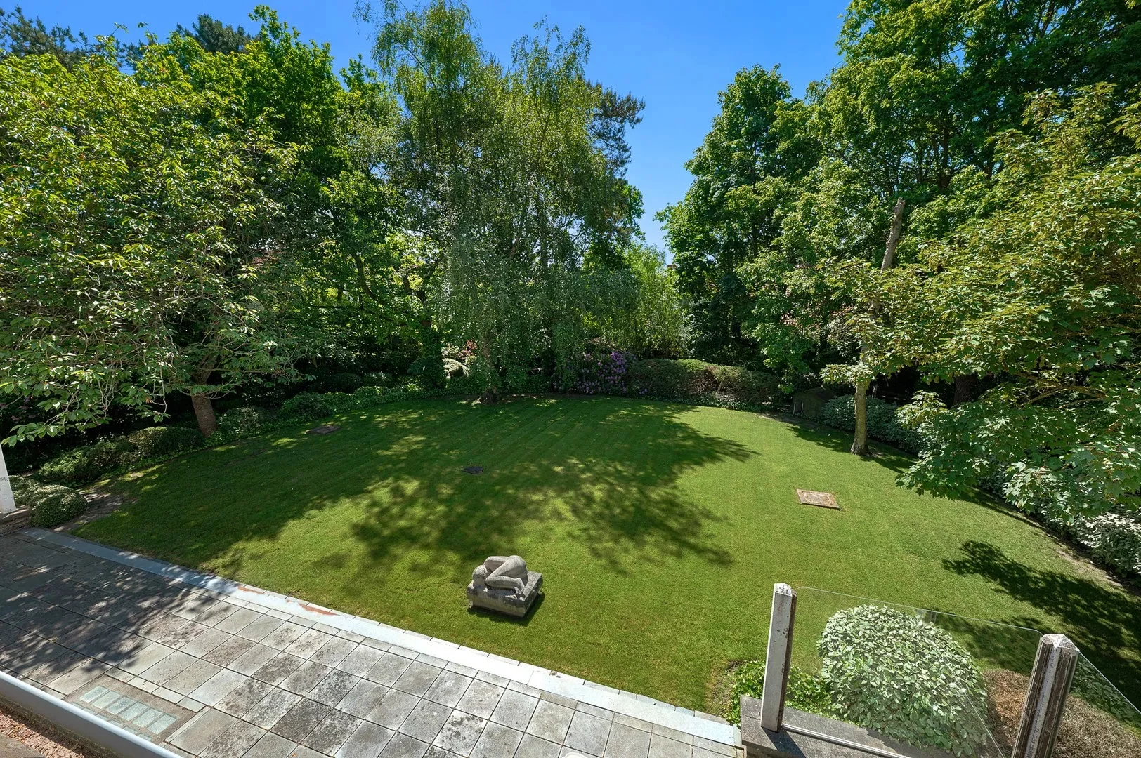 Detached villa on 1,700 sqm in quiet cul-de-sac