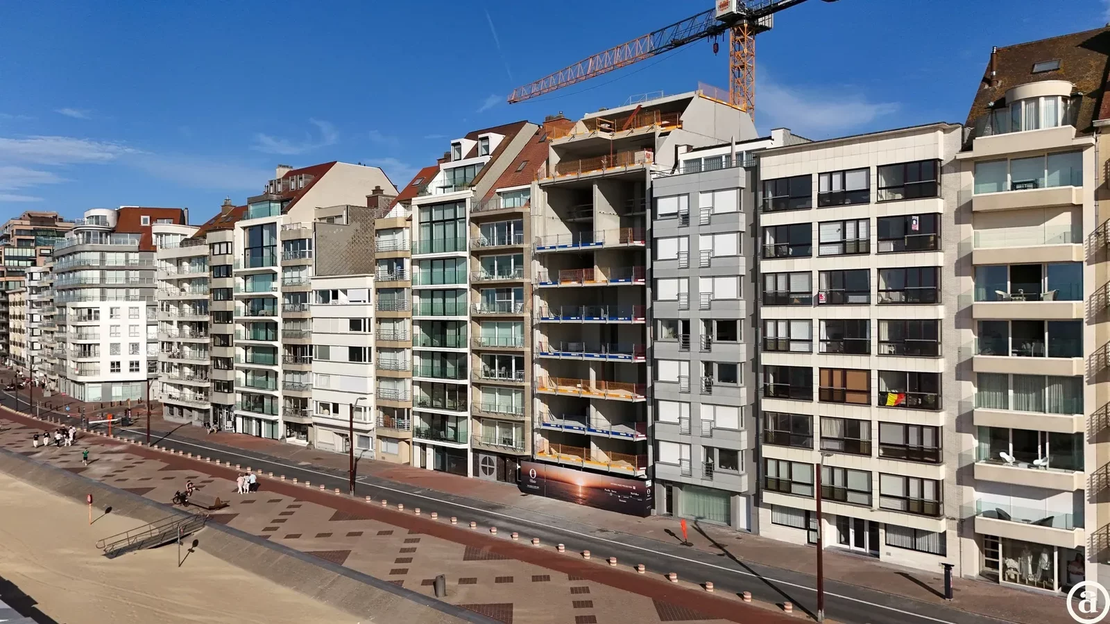 Appartement neuf luxueux avec 3 chambres sur la digue