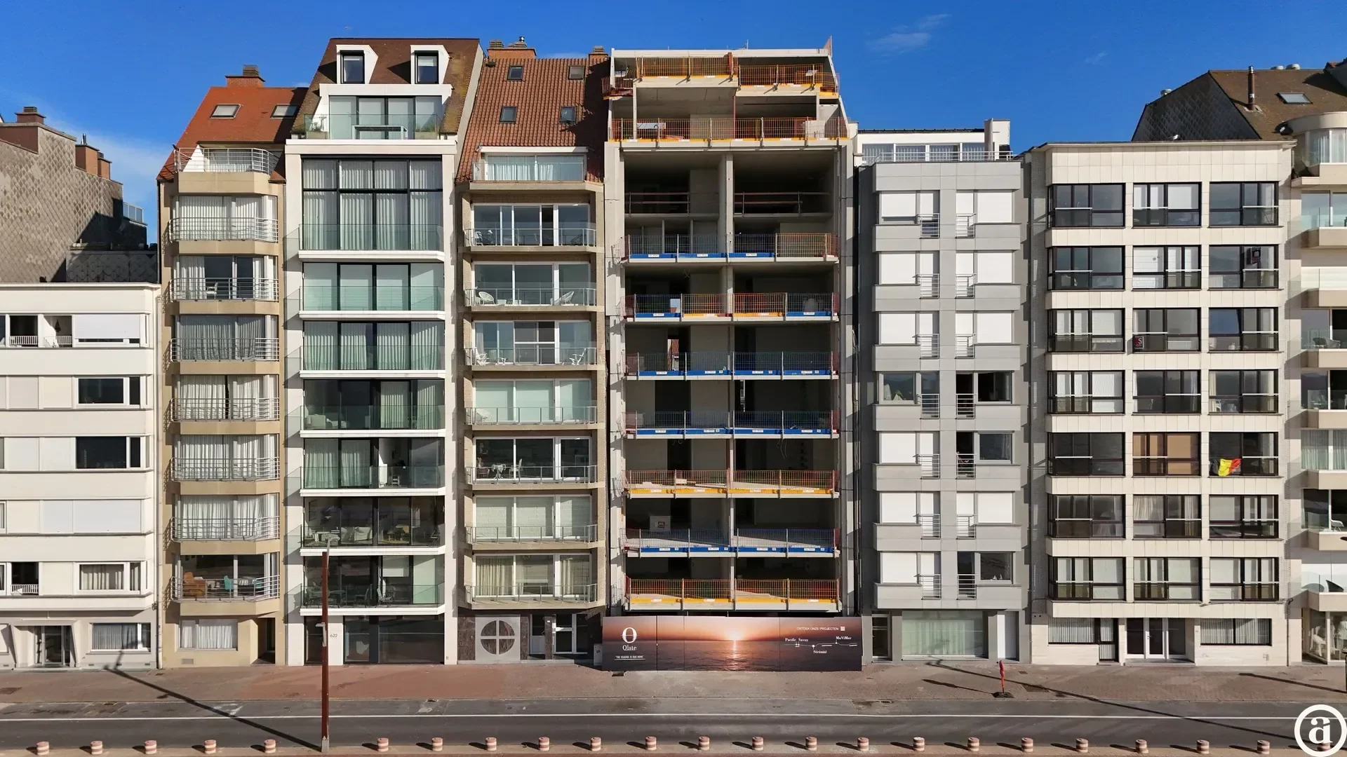 Appartement neuf luxueux avec 3 chambres sur la digue