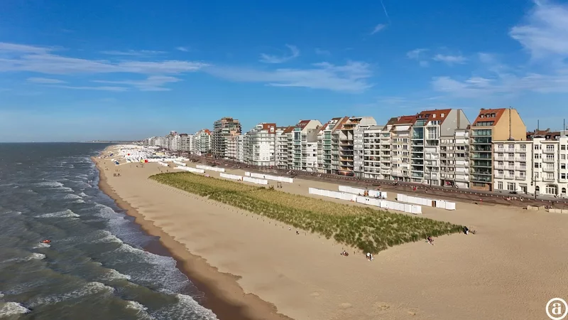 Appartement neuf luxueux avec 3 chambres sur la digue