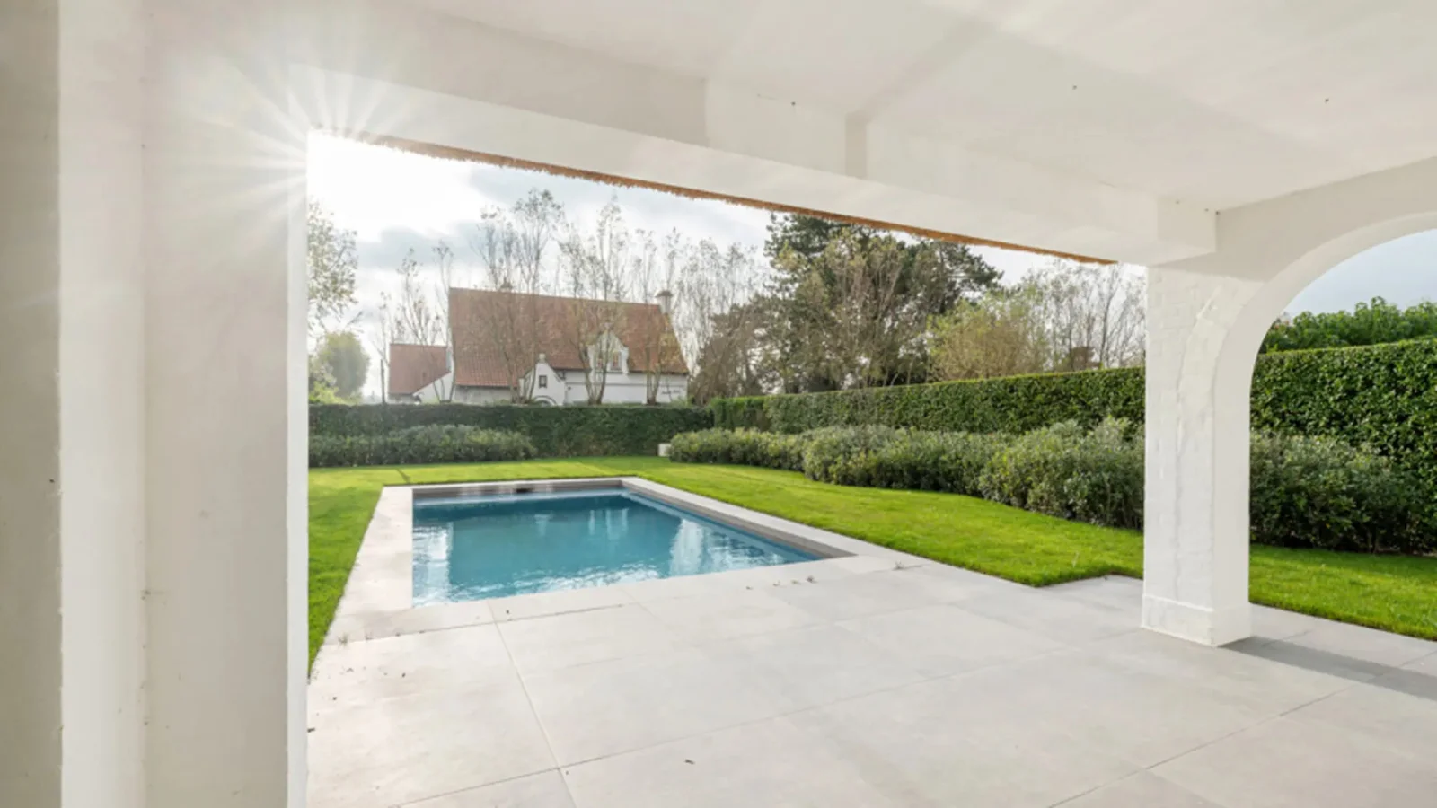 Luxueuze zongerichte villa op een toplocatie te Zoute