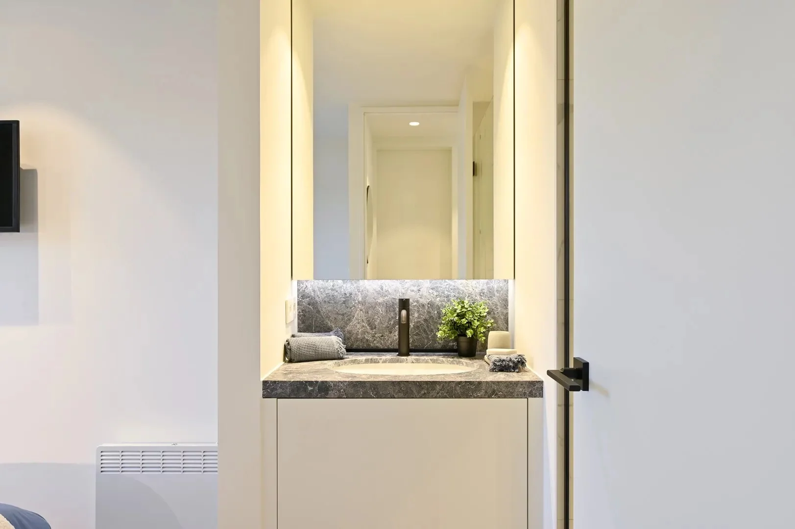 Penthouse-appartement vlakbij de zeedijk met zonneterrassen